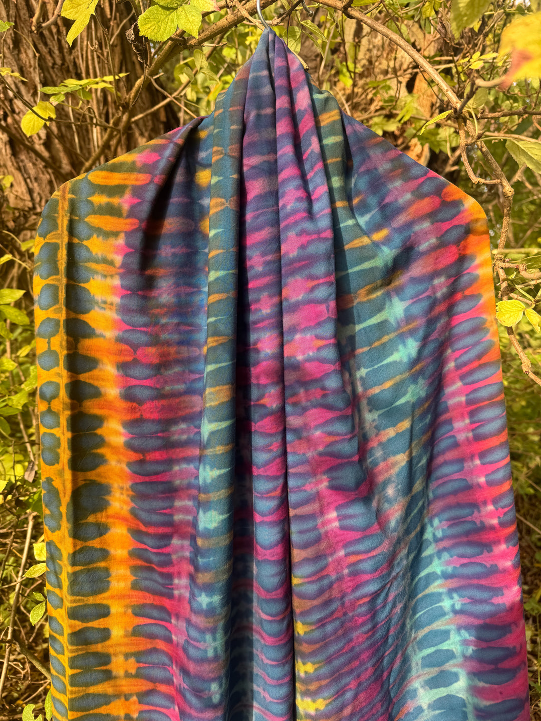 Stort Tørklæde - Tie Dye - Blue Rainbow