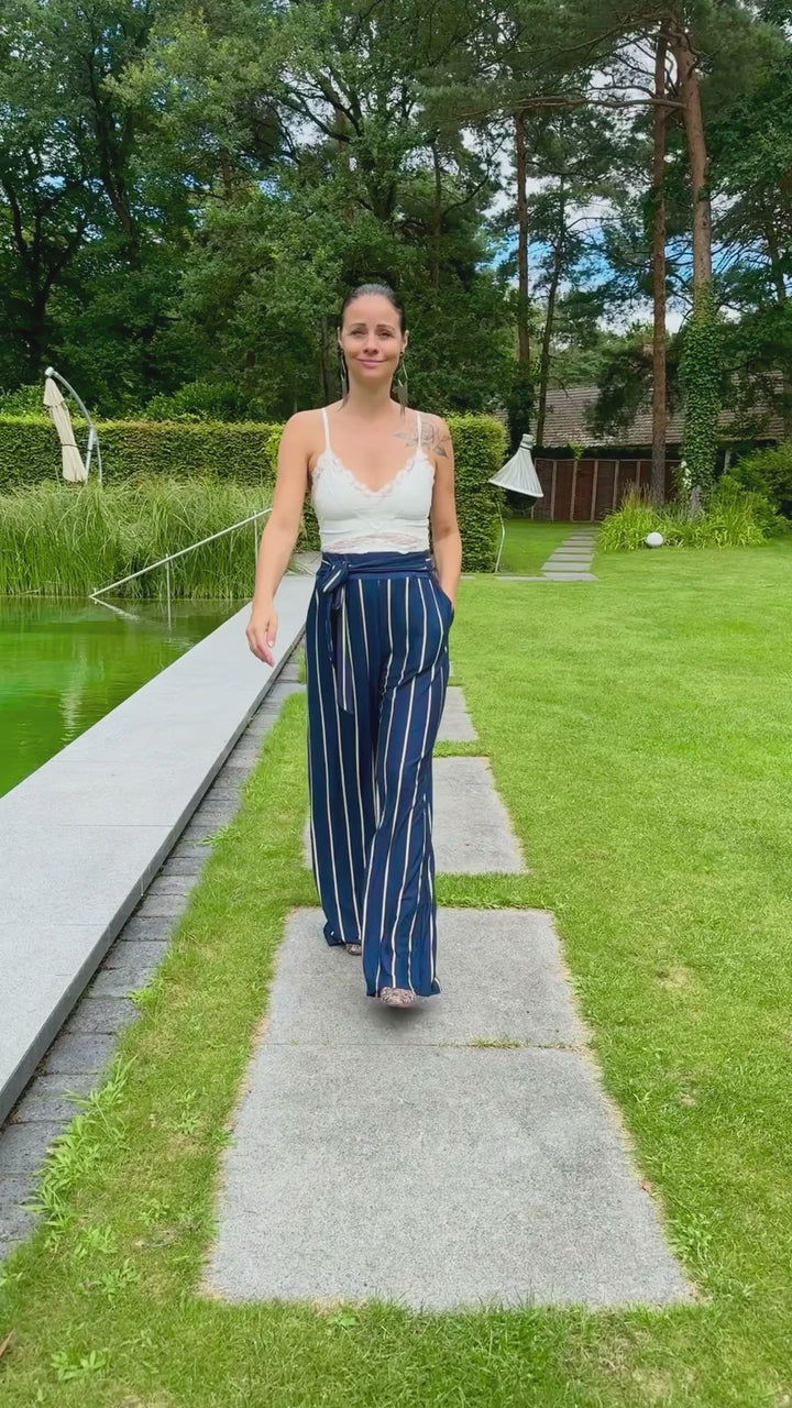 Weiche Loungehose – Marineblau mit goldenen Streifen